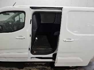 Opel Combo 1.6 CDTI 100 Bestel  Diesel 1.560cc 73kW (99pk) FWD picture 10