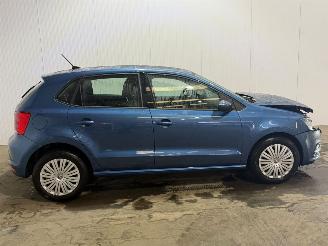 Volkswagen Polo 1.4 TDI 12V 90 Hatchback  Diesel 1.422cc 66kW (90pk) FWD picture 6