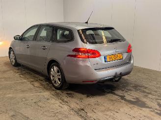 Damaged car Peugeot 308 1.6 BlueHDi 120 Combi/o 4Dr Diesel 1.560cc 88kW (120pk) FWD 2015/11