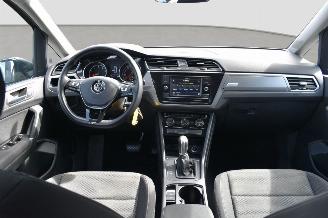 Volkswagen Touran 1.5 TSI picture 13