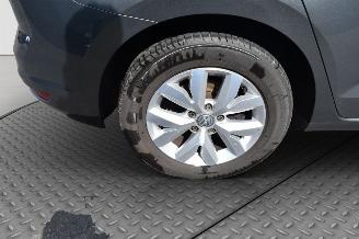 Volkswagen Touran 1.5 TSI picture 23