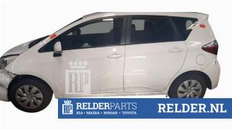 Toyota Verso S Verso S, MPV, 2010 / 2016 1.33 16V Dual VVT-I picture 2