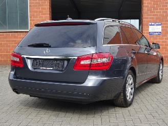 Mercedes E-klasse E 200 T CGI Avantgarde 135kw, Navi, Leer, Climate & Cruise control picture 4