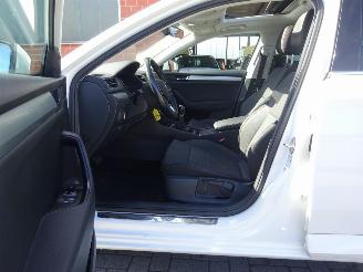 Skoda Superb 2.0 TDI Ambition Business, Panorama, Navi, DAB+, Climate & Cruise picture 9