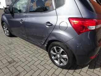 Hyundai Ix20 Design Edition 1.6i Automaat 125pk, Navi, Climate & Cruise, Camera picture 13