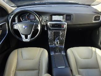Volvo V-60 D6 TwinEngine 162kw Plug-in Hybride, Leer, Navi, Airco, Trekhaak picture 14