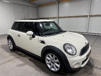 Mini Mini 1.6 72kW Pano Airco One Chili picture 2