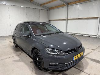 Volkswagen Golf 1.4TSI 110kW Automaat Highline Pano Business R picture 3