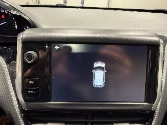 Peugeot 208 1.2PureTech 81kW Clima Allure picture 31