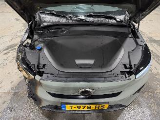 Volvo XC40 70kWh 170kW Recharge Ultimate Pano picture 26