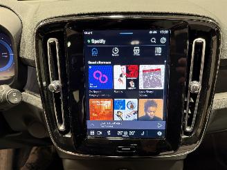 Volvo XC40 70kWh 170kW Recharge Ultimate Pano picture 37