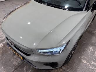 Volvo XC40 70kWh 170kW Recharge Ultimate Pano picture 21