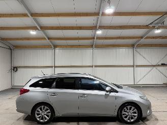 Damaged car Toyota Auris Touring Sports 1.8Hybrid 73kW Automaat Lease Pro 2013/8