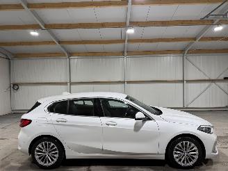 Damaged car BMW 1-serie 118i 100kW Automaat High Executive 2021/1