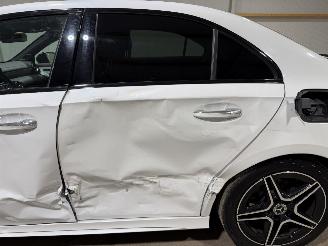 Mercedes A-klasse 200 120kW Automaat Pano Premium Plus picture 24