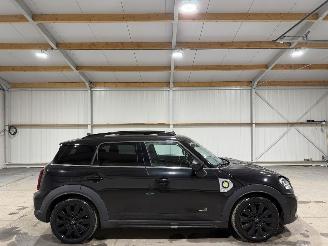 Vaurioauto  passenger cars Mini Countryman Cooper SE 1.5 92kW Automaat Pano ALL4 2020/9