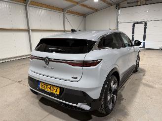 Renault Mégane E-Tech 60kWh Comfort Range 160kW Techno picture 6