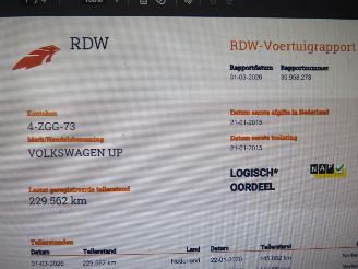 Volkswagen Up! 1.0 Take up  5drs 60pk Airco  parkeerschade bumper 2015 Euro 6 picture 10