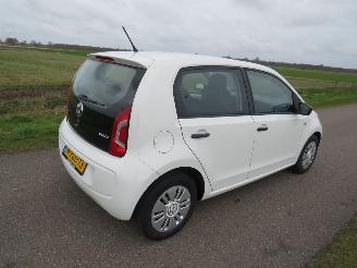Volkswagen Up! 1.0 Take up  5drs 60pk Airco  parkeerschade bumper 2015 Euro 6 picture 1