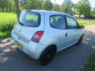 Renault Twingo 1.2 16v Dynamique 2010  Airco Cruiscontrolle top top staat picture 4