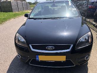 Ford Focus Focus Coupé-Cabriolet 1.6-16V Titanium picture 2