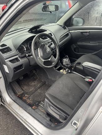 Suzuki Swift  picture 10