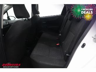 Toyota Yaris 1.3 VVT-i Aspiration Navi Airco Cruise Camera picture 13