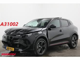 Vrakbiler auto Alfa Romeo Junior Elettrica Speciale 54 kWh Pano LED ACC Massage Camera 5.351 km! 2025/8