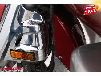 Honda GL 1800 Gold Wing GL 1800 Gold Wing Dual C-ABS Deluxe Cruise Radio Reverse picture 14