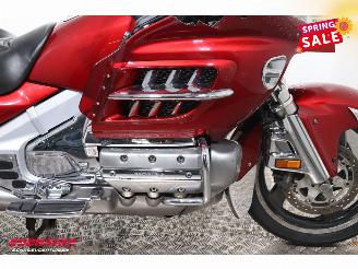 Honda GL 1800 Gold Wing GL 1800 Gold Wing Dual C-ABS Deluxe Cruise Radio Reverse picture 10