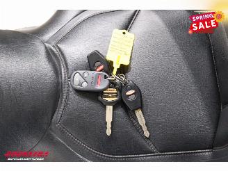 Honda GL 1800 Gold Wing GL 1800 Gold Wing Dual C-ABS Deluxe Cruise Radio Reverse picture 24