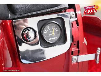 Honda GL 1800 Gold Wing GL 1800 Gold Wing Dual C-ABS Deluxe Cruise Radio Reverse picture 20