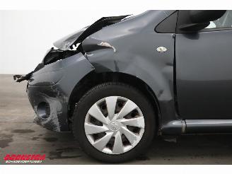 Toyota Aygo 1.0 VVT-i Now 5-DRS Navi Airco 96.456 km! picture 13