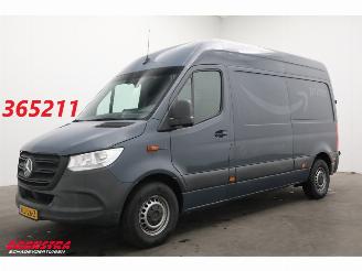 krockskadad bil auto Mercedes eSprinter Sprinter 312 L2-H2 47 kWh Airco Camera SHZ 2021/7