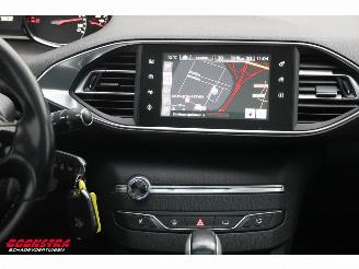 Peugeot 308 SW 1.6 BlueHDI Aut. Allure Pano Navi Clima Cruise PDC AHK picture 15