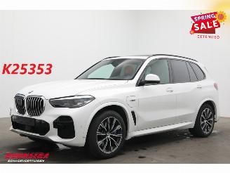 uszkodzony samochody osobowe BMW X5 xDrive45e M-Sport Pano LED ACC Lucht Memory Camera AHK 2022/2