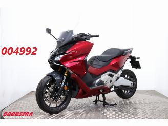 Uttjänta bilar auto Honda 508 Forza 750 Forza 750 ABS DCT 9.215 km! 2021/5