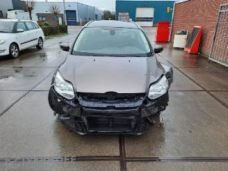 Vrakbiler auto Ford Focus Focus 3 Wagon, Combi, 2010 / 2020 1.6 TDCi 2013/11