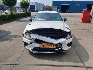 Vrakbiler auto Volvo V-60 V60 II (ZW), Combi, 2018 2.0 T4 16V 2020/1