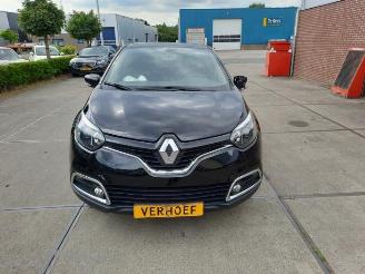 Vaurioauto  passenger cars Renault Captur Captur I (2R), SUV, 2013 0.9 Energy TCE 12V 2017/5