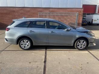 Kia Cee d Ceed Sportswagon (CDF), Combi 5-drs, 2018 1.0i T-GDi 12V picture 2