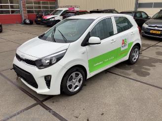 Vaurioauto  passenger cars Kia Picanto Picanto (JA), Hatchback, 2017 1.0 DPi 12V 2023/6
