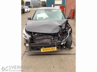 Vrakbiler auto Kia Rio Rio IV (YB), Hatchback, 2017 1.0i T-GDi 100 MHEV 2022/6