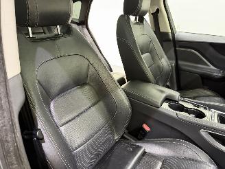 Jaguar F-Pace 2.0d Turbo Portfolio AWD Aut. picture 42