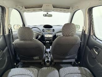 Toyota Yaris-verso 1.3 VVT-i Sol Automaat Airco picture 3