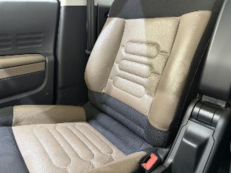 Citroën C4 cactus 1.6 Blue HDI 100 Shine Pano/Navi picture 21