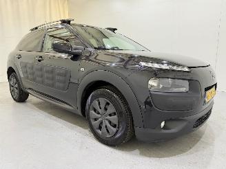 Unfallwagen Citroën C4 cactus 1.6 Blue HDI 100 Shine Pano/Navi 2015/12