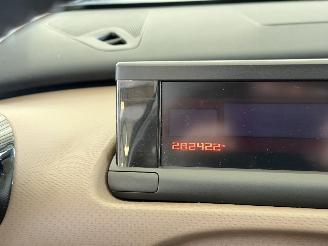 Citroën C4 cactus 1.6 Blue HDI 100 Shine Pano/Navi picture 39