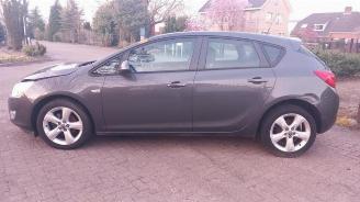 Opel Astra Astra J (PC6/PD6/PE6/PF6), Hatchback 5-drs, 2009 / 2015 1.4 Turbo 16V picture 4