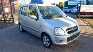 Vrakbiler auto Opel Agila Agila (A), MPV, 2000 / 2007 1.2 16V 2004/9